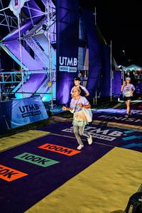 BIB: 
                            <button type="button" onclick="openModal(25250727)" class="btn btn-primary btn-sm float-right btn-popup" data-toggle="modal" data-target=".modal-high-quality">
                        <i class="fas fa-shopping-cart"></i> Add to Cart
                    </button>
                                            <button type="button" onclick="isThisMe(25250727, true)" class="btn btn-success btn-sm float-right btn-popup btn-isme hidden" data-toggle="tooltip" data-placement="bottom" title="นี่คือรูปของคุณใช่ไหม คลิกที่นี่เพื่อเอาเข้าอัลบั้ม">
                        <i class="fas fa-plus"></i> Add to album
                    </button>
                    <button type="button" onclick="isThisMe(25250727, false)" class="btn btn-warning btn-sm float-right btn-popup btn-isnotme hidden">
                        <i class="fas fa-ban"></i> Remove from album
                    </button>